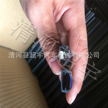 电摩逆行撞上200万的迈凯伦！车主已走车险代位追偿 后面还有辆1300万的兰博